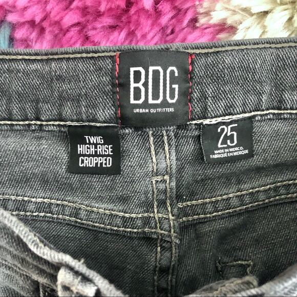 BDG Twig High Rise Cropped Two Tone Black Jeans - Picture 12 of 15